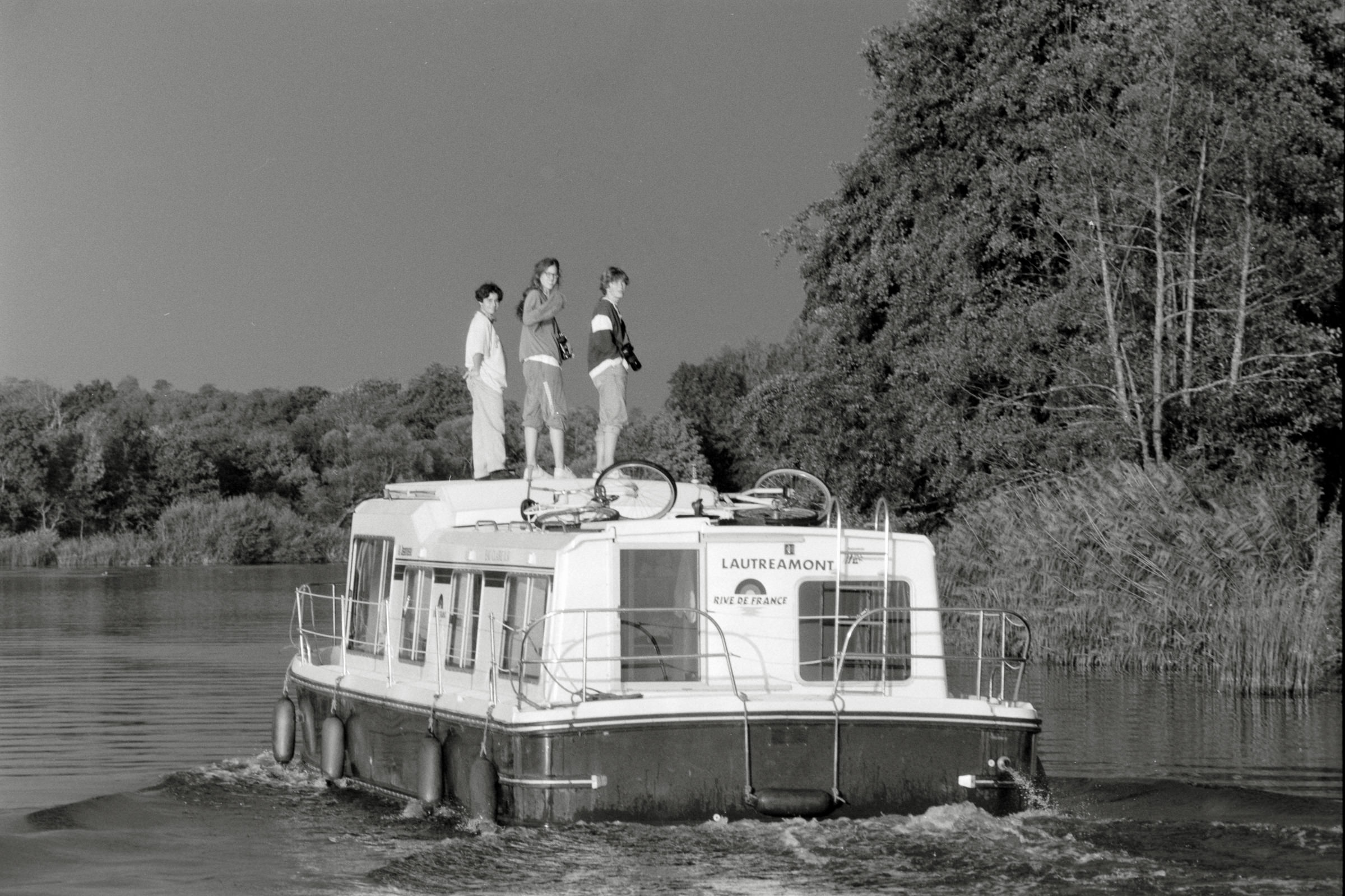 AHP F1990 09 004 sc250506 img32 NLP